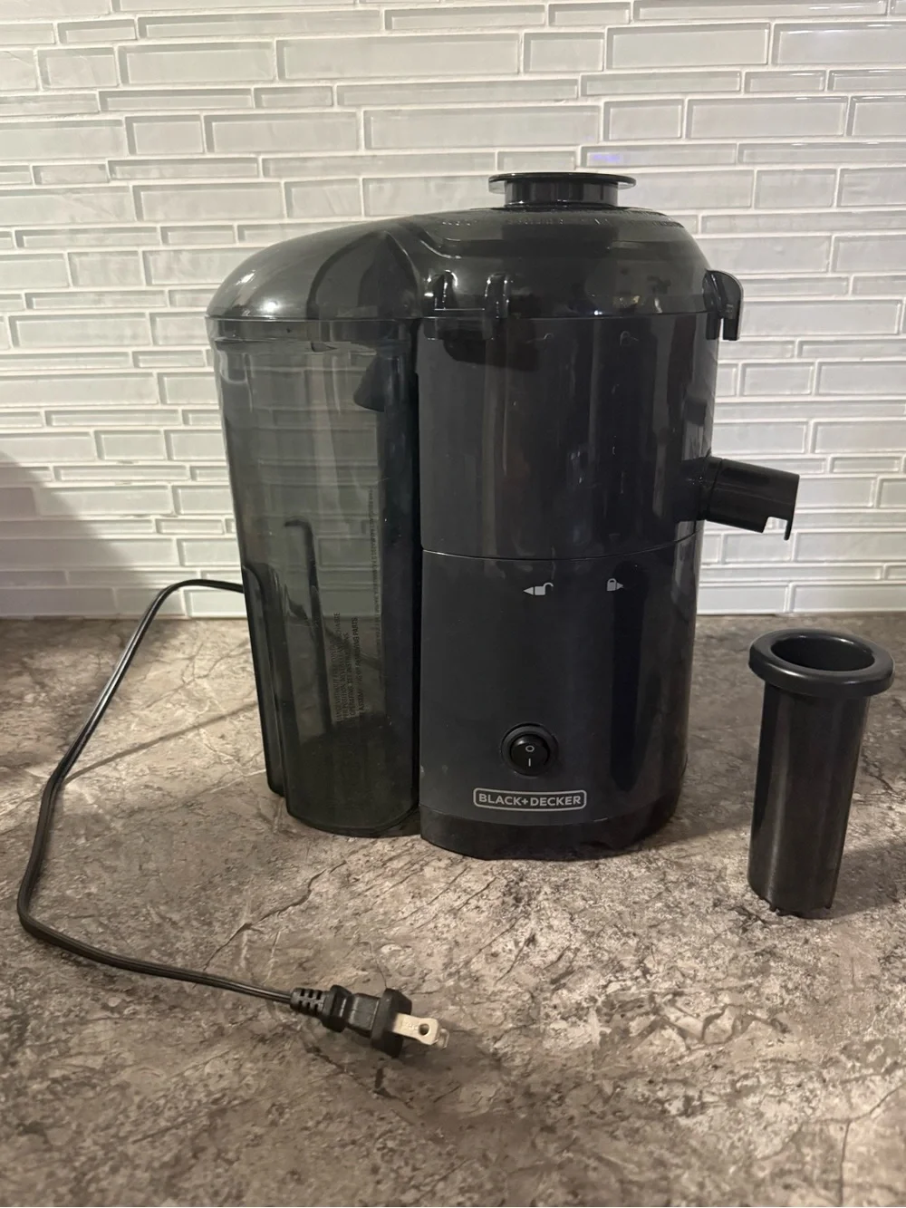 BLACK+DECKER Quiet Fruit & Vegetable Juicer — Gently Used